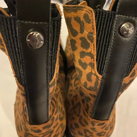 Women’s Donald J. Pliner Cheetah Print Boots Size 8.5 - Picture 7 of 9